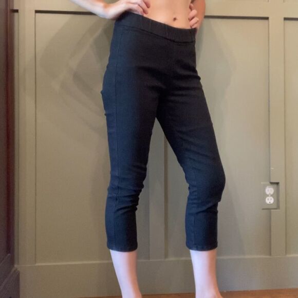 MIRACLEBODY By Miraclesuit Slimming Shaping Pull-On Capri Jeans Black Size 2 - Picture 2 of 10